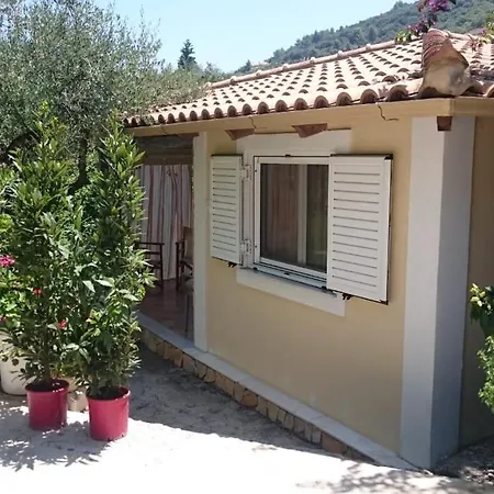 Dakis Apartman